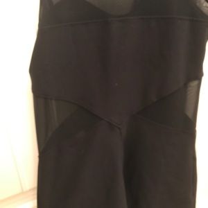 Black mesh workout tank top